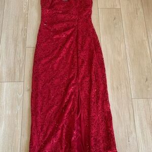 Elegant Strapless Red Lace Dress
